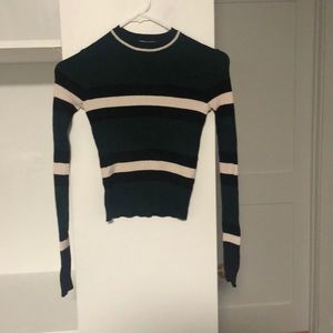 Women’s small dark green sweater